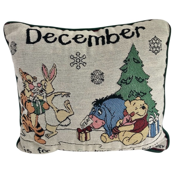 Winnie The Pooh December Pillow 12x10”Tapestry Christmas Holiday - Picture 1 of 9